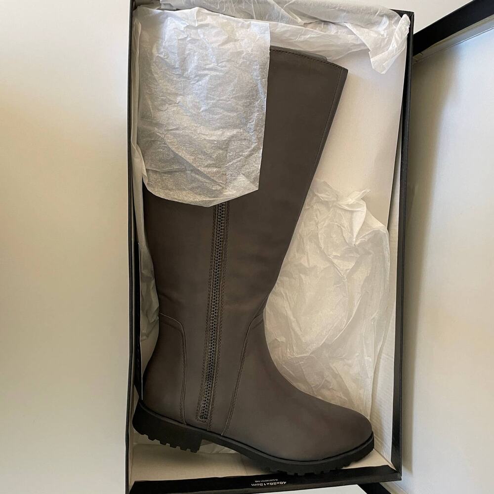 Naturalizer Gray Wide Calf Ridding Boots w/ Side Zips - Size 8.5M (NWT/Box) - Picture 4 of 16